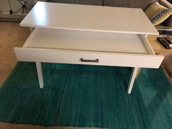 Great condition work desk 2