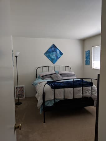 Seeking flatmate for 1 year lease, for 2br/1.5bath Menlo 1