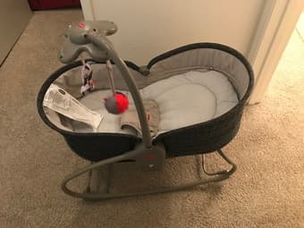 Tiny love baby bassinet 1