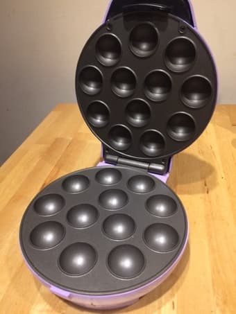 Cake pop maker (babycakes) 2