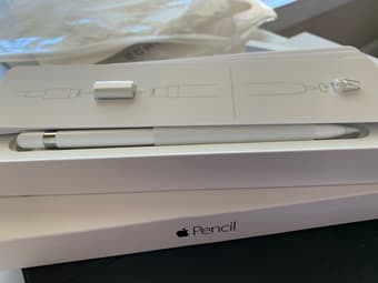 Apple Pencil & iPad Pro (Gen 2, 12.9-inch) Smart Keyboard & cover 1