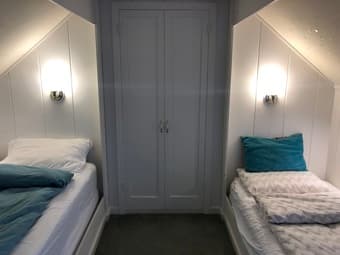 Room: 2 twin beds + private half-bathroom @ Menlo I Jun 16-Aug 18 1