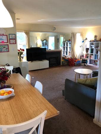 Room: 2 twin beds + private half-bathroom @ Menlo I Jun 16-Aug 18 3