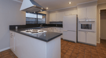 Right next to Stanford! Menlo Park house needs housemate 3