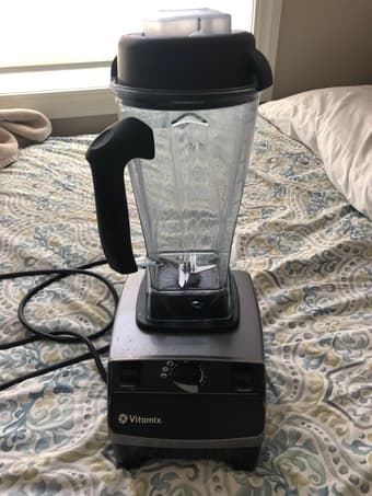 Vitamix Pro 500 Blender (excellent condition) 2