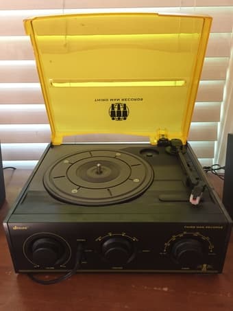Record player 1