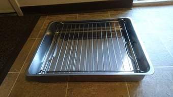 Roasting pan with grill rack 2