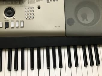 Yamaha Keyboard (YPG-535) 1