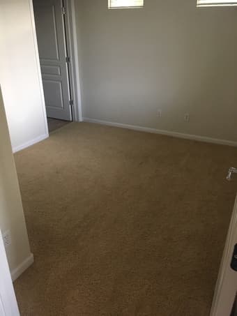 Large Room w/Private Bath in Awesome 3BR Townhouse 3