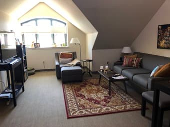 Air-Conditioned Bedroom/Private Bath in Munger Graduate Two-Bedroom 1