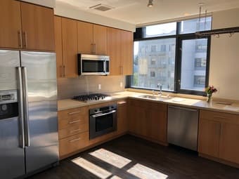 Gorgeous modern unit with lots of sunlight in San Francisco 2