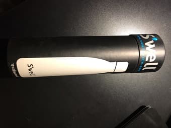 Swell Water Bottle 1