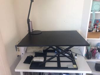 Amazing standing desk (like new!) 2