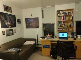 Subletting studio apartment in EV (July - mid September) 1