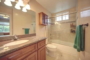 Beautiful spanish style house near campus -- July 8th - Oct 8th 2