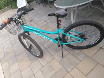 MOVING OUT SALE wm bike + accessories (helmet, u-lock, lights, basket) 3