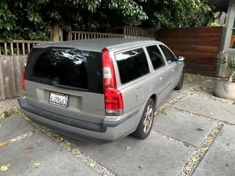 2004 Volvo V70 2