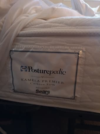 Sealy Posturepedic Kamela Premier Cushion Firm and frame - queen size 3
