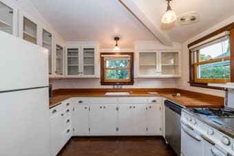 Great location - room for rent in East Palo Alto 2