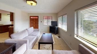 Beautiful room in beautiful Woodside home 2