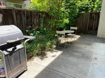 One room in awesome 2 br / 2.5 bath townhouse near Downton Menlo Park 3