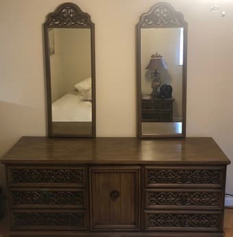 Dresser/wardrobe/vanity 1