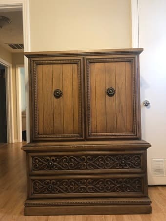 Dresser/wardrobe/vanity 2
