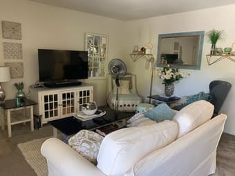 Looking for a roommate in a 2 bedroom, 1.5 bathroom apartment in Mount 2