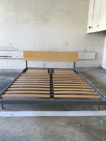 Midcentury bed frame 1