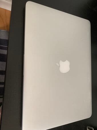Macbook Pro 13in Early 2015 256G i7 2