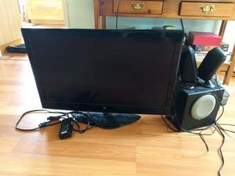 Furniture available: couches, chairs, tv, stereo, queen mattress, etc 3