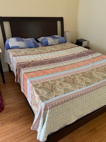Queen mattress + box 1