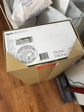 *NEW* Dyson V6 Absolute Unboxing 1