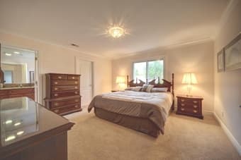 Awesome room in beautiful spanish style house near campus - Sept 1
