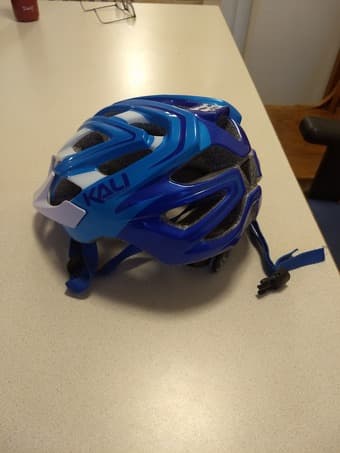 bike helmet - barely used! 2