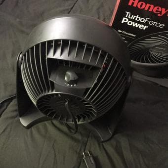 Honeywell HT-900 TurboForce Air Circulator Fan for sale (2 weeks old) 2