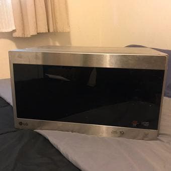 LG microwave 1