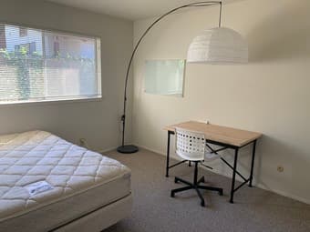 Sunlit unfurnished bedroom in Menlo Park duplex, 2 miles from Stanford 1