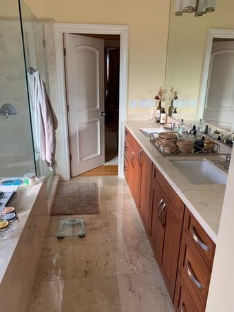 $2200 Giant Master Bedroom + Bath in 3b 3.5ba near Bart/Caltrain (mill 3