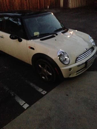 2006 MINI (9600miles) + sportspackage $4000 1