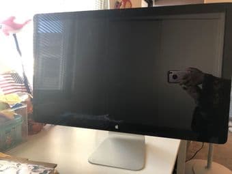 Apple monitor 27-inch + viewsonic monitor 1
