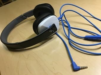Logitech UE4000 Headphones, Brand New 3