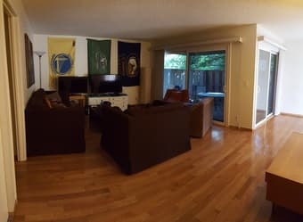 Sublease available close to Stanford 1