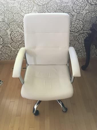White Leather Office Chair 1