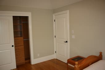 Spacious room in a beautiful new house 3