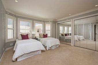beautiful bed/shared bath, huge closet, walking dist. University Ave!! 1