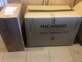 New unused Ricardo Beverly Hills Luggage Set(Large Check-in &Carry-on) 2