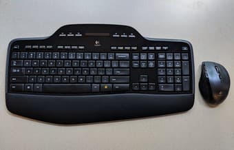 Logitech MK710 Wireless Keyboard and Mouse 1