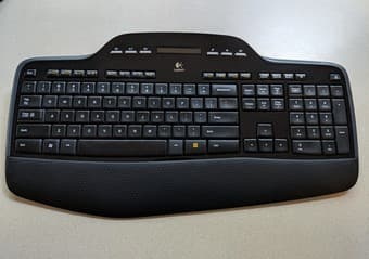Logitech MK710 Wireless Keyboard and Mouse 2