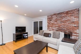Perfectly located Mountain View house has room for rent 1